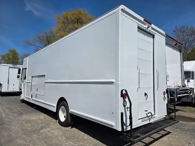 2016 FRTLR CUSTOM CHASSIS CORP MT55