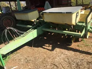 1992 John Deere 7200