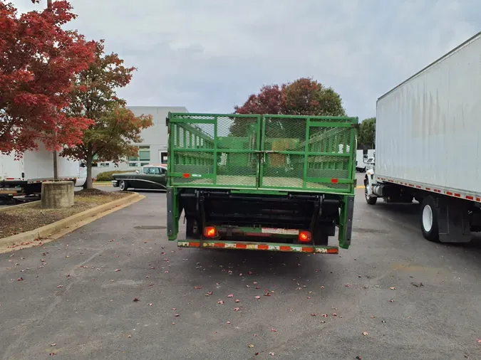 2013 FREIGHTLINER/MERCEDES M2 106