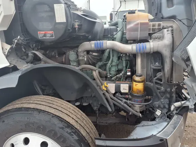 2020 VOLVO VNL64T-760a15057272925d8829cf16bc7d1bda1e3