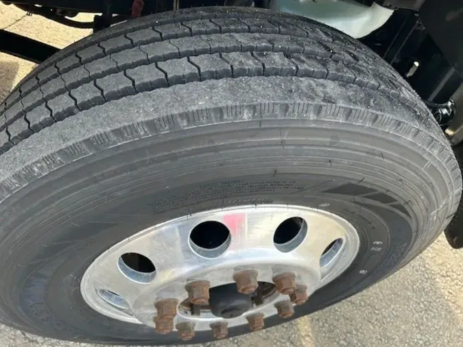 2017 Freightliner M2 106