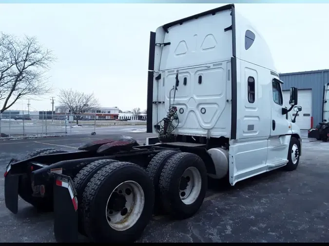 2019 FREIGHTLINER/MERCEDES CASCADIA 125