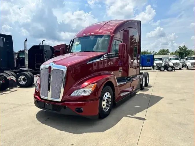 2025 Kenworth T680