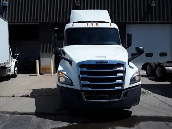 2019 FREIGHTLINER NEW CASCADIA PX12664