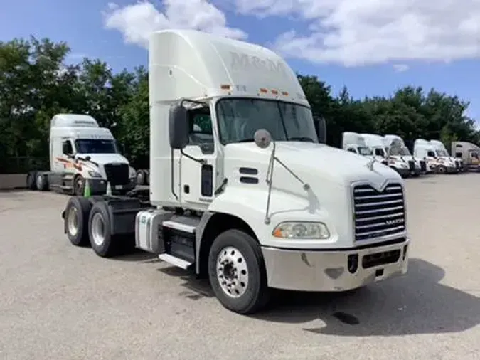 2018 Mack CXU (PINNACLE)a1562197475f618042e645f5d044f56d