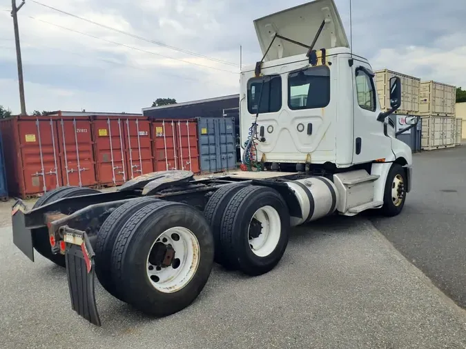 2019 FREIGHTLINER NEW CASCADIA PX12664