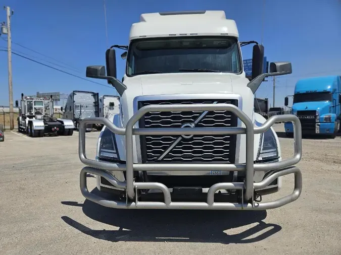 2023 VOLVO VNL64T860