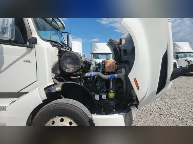2019 Volvo VNL300