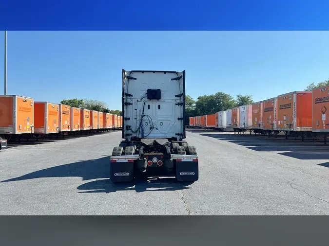 2022 Freightliner Cascadia 126