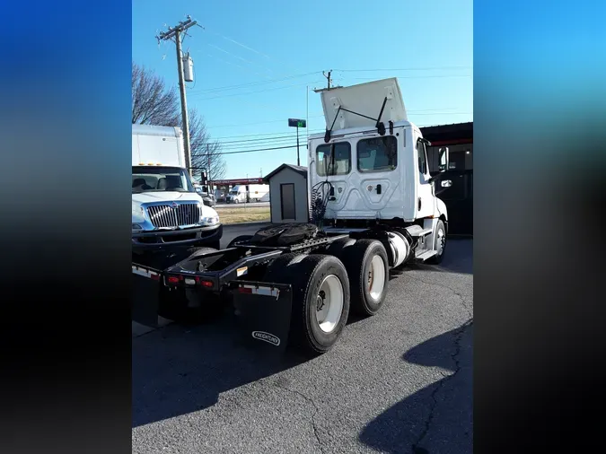 2019 FREIGHTLINER/MERCEDES PT126064ST