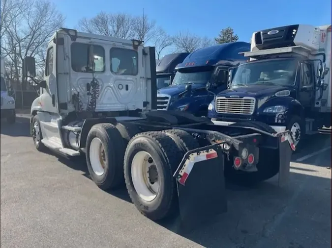 2018 FREIGHTLINER/MERCEDES CASCADIA 125