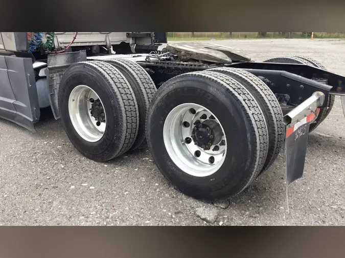 2022 Freightliner Cascadia 126