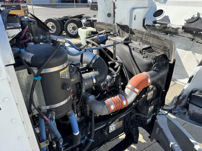 2020 Peterbilt 337a16dde3614744d578240e142e9434592