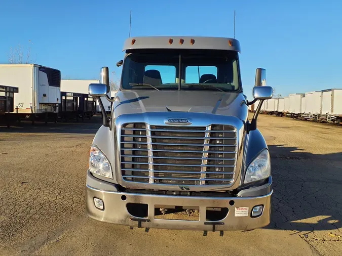 2018 FREIGHTLINER/MERCEDES CASCADIA 125