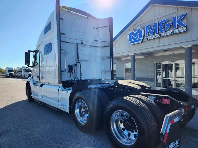 2025 VOLVO VNL64T760a17195bdc86845cd76f19272cc7f7403