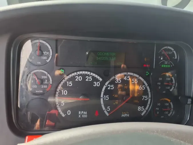 2019 FREIGHTLINER M2 106