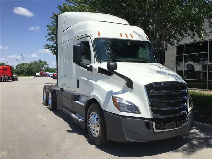 2020 FREIGHTLINER CA116