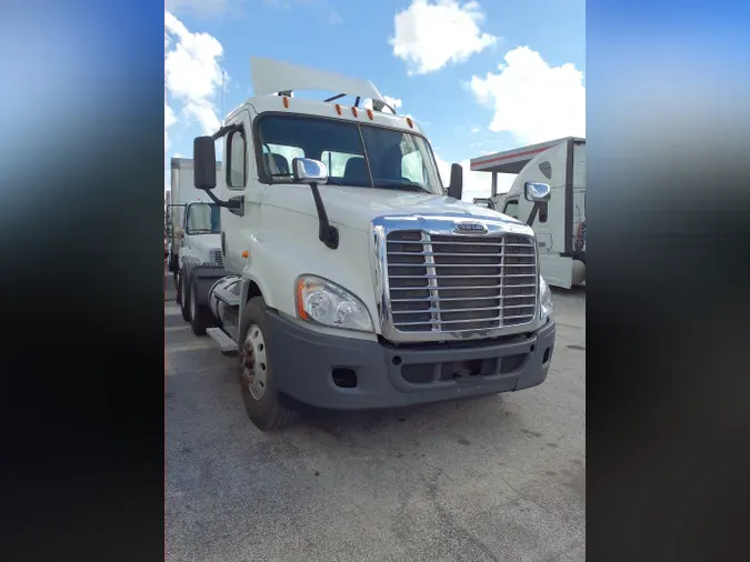 2016 FREIGHTLINER/MERCEDES CASCADIA 125