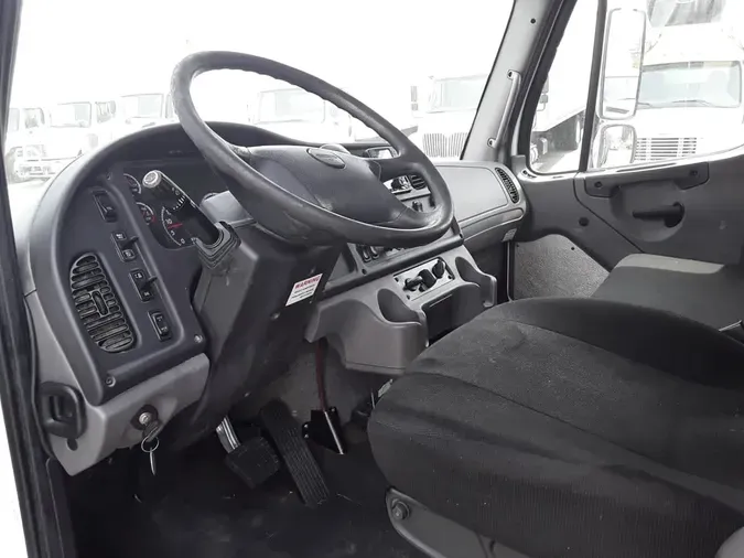 2018 FREIGHTLINER M2 106