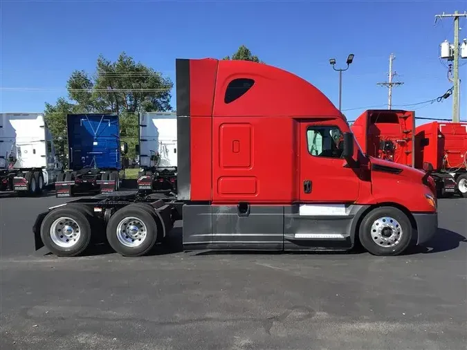 2020 FREIGHTLINER CA126