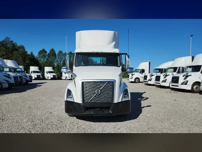 2019 Volvo VNL300