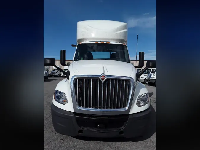 2020 NAVISTAR INTERNATIONAL LT625 DAYCAB T/A