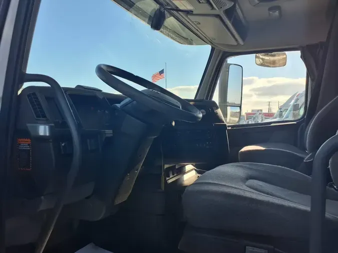 2020 VOLVO VNL64T-760