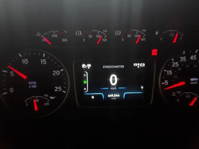 2019 NAVISTAR INTERNATIONAL LT625 SLPR CAB