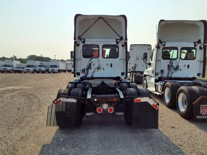 2019 FREIGHTLINER CASCADIA 125