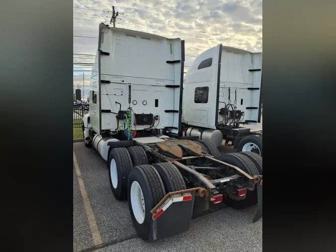 2019 NAVISTAR INTERNATIONAL LT625 SLPR CAB