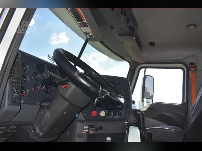 2013 MACK PINNACLE CXU613