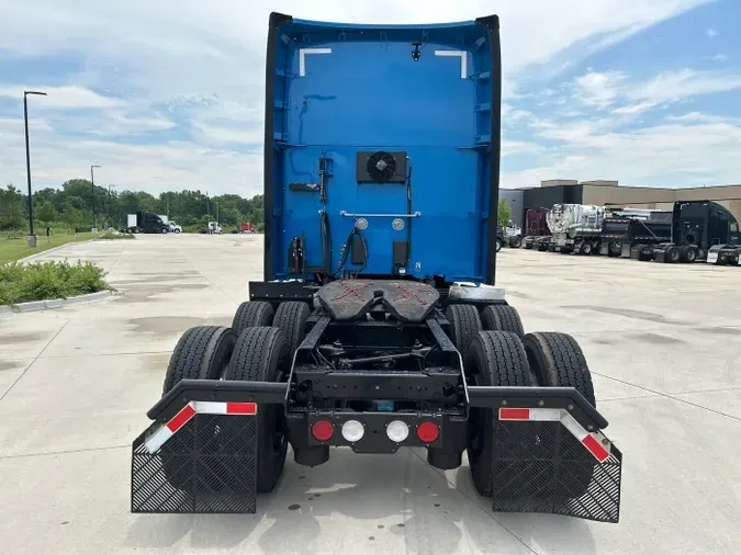 2022 Kenworth T680