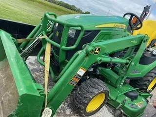 2017 John Deere 1025R
