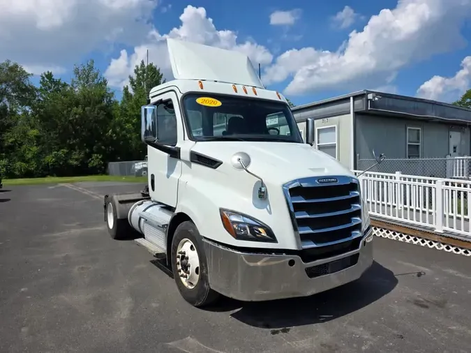 2020 FREIGHTLINER/MERCEDES NEW CASCADIA 116a185b12c16f34d32559ef59688a643b9