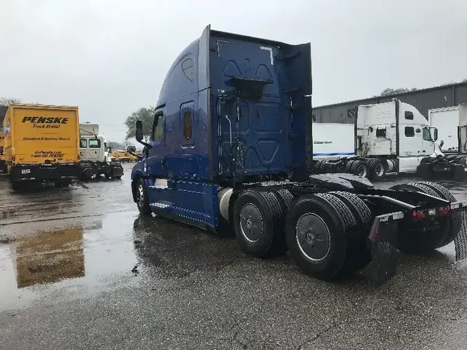 2019 Freightliner T12664ST