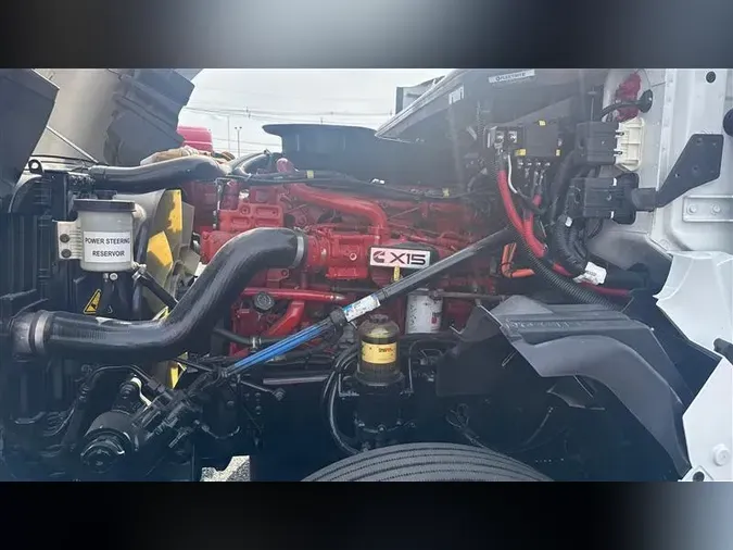 2021 INTERNATIONAL LT