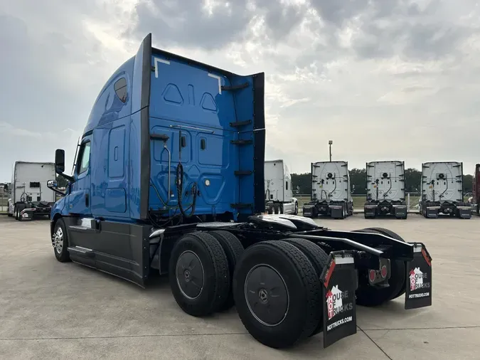 2022 Freightliner Cascadia