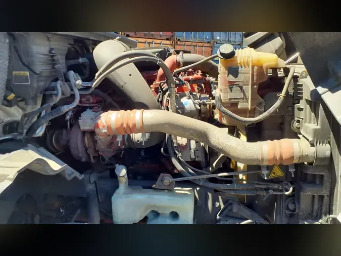 2020 NAVISTAR INTERNATIONAL LT625 SLPR CAB