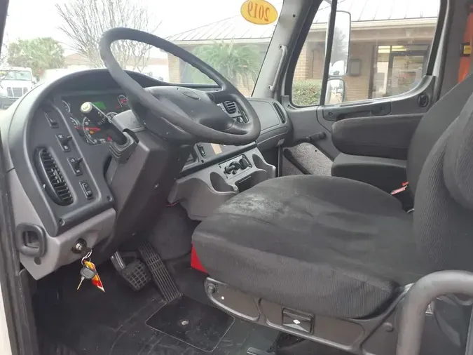 2019 FREIGHTLINER/MERCEDES M2 106