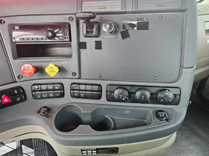 2019 FREIGHTLINER/MERCEDES CASCADIA 113