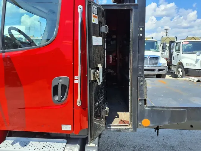 2018 FREIGHTLINER/MERCEDES M2 106a195c2492730e6a3852f2aa598346936