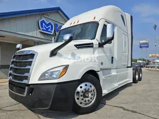 2023 FREIGHTLINER Cascadia 126