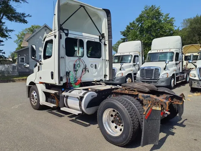 2019 FREIGHTLINER NEW CASCADIA 126