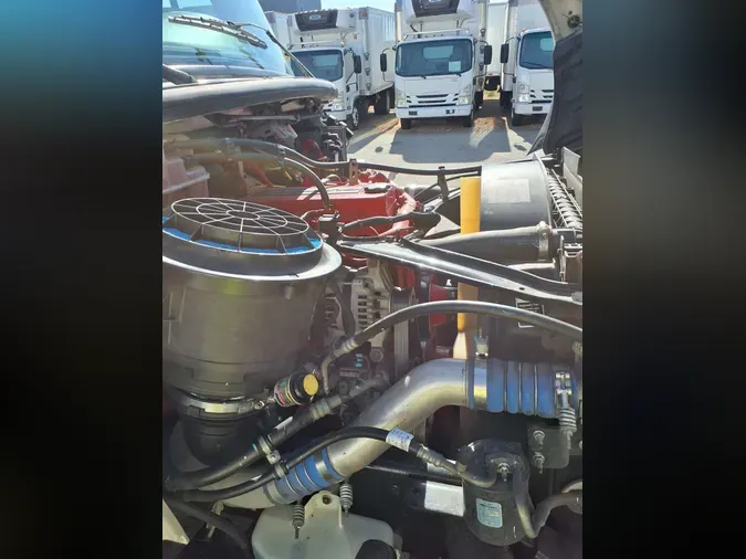 2017 FREIGHTLINER/MERCEDES M2 106
