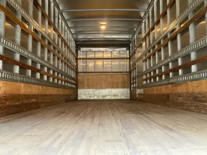 2019 FREIGHTLINER/MERCEDES M2 106