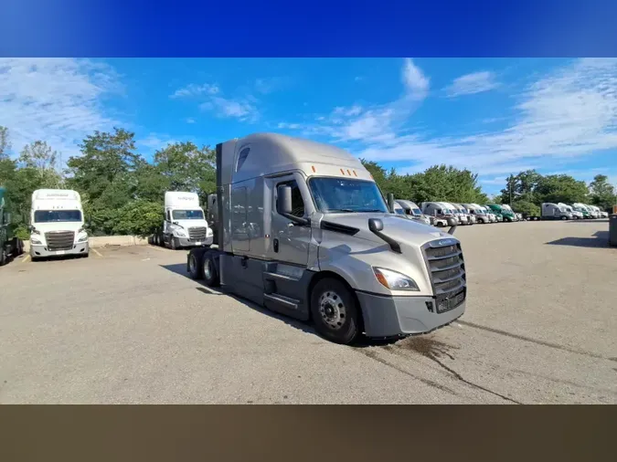 2023 Freightliner Cascadia 126a19e04d0805a6329fbb472e2ed19e242