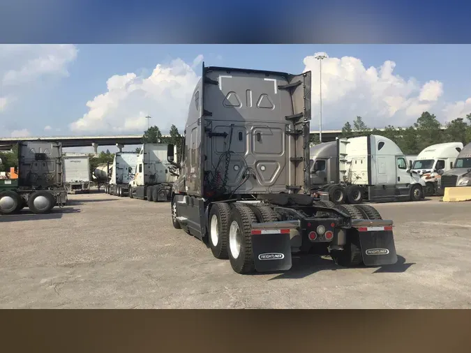 2021 Freightliner Cascadia