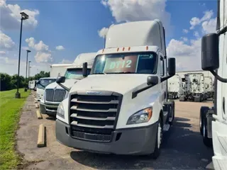 2020 Freightliner CASCADIA 126