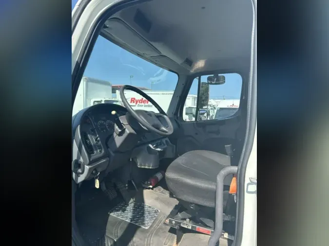 2014 FREIGHTLINER/MERCEDES M2 106