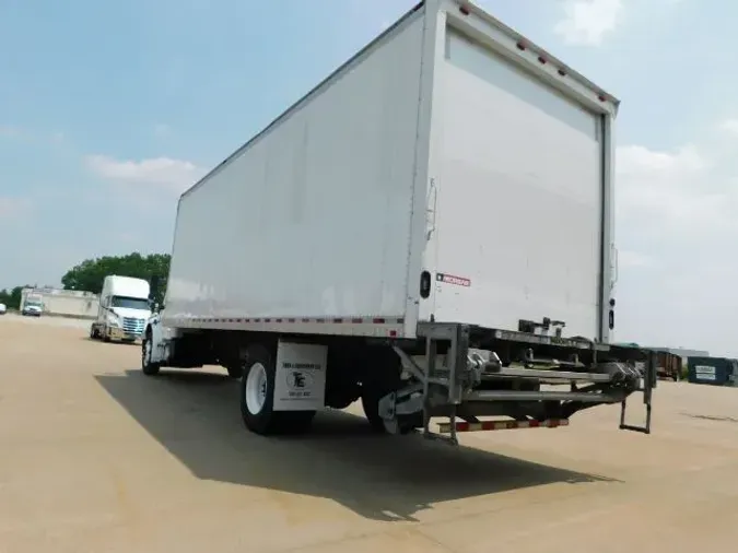 2018 Freightliner M2 106